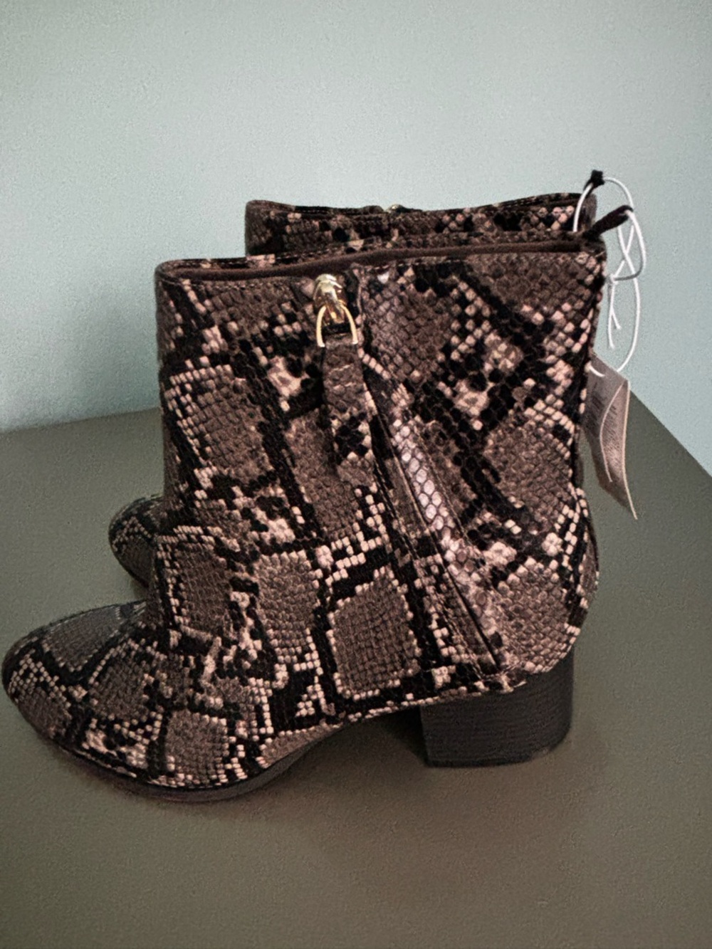 Old Navy NWT Women's Black Snake-Print Ankle Boots size 9